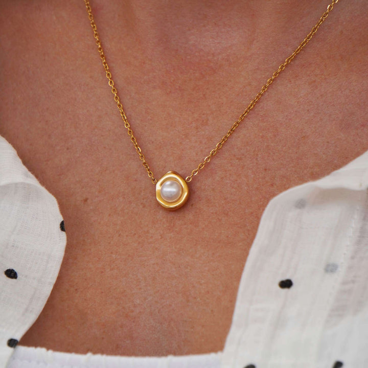 Aurelia Pearl Necklace