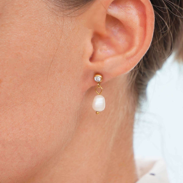 Clara Crystal Pearl Earrings