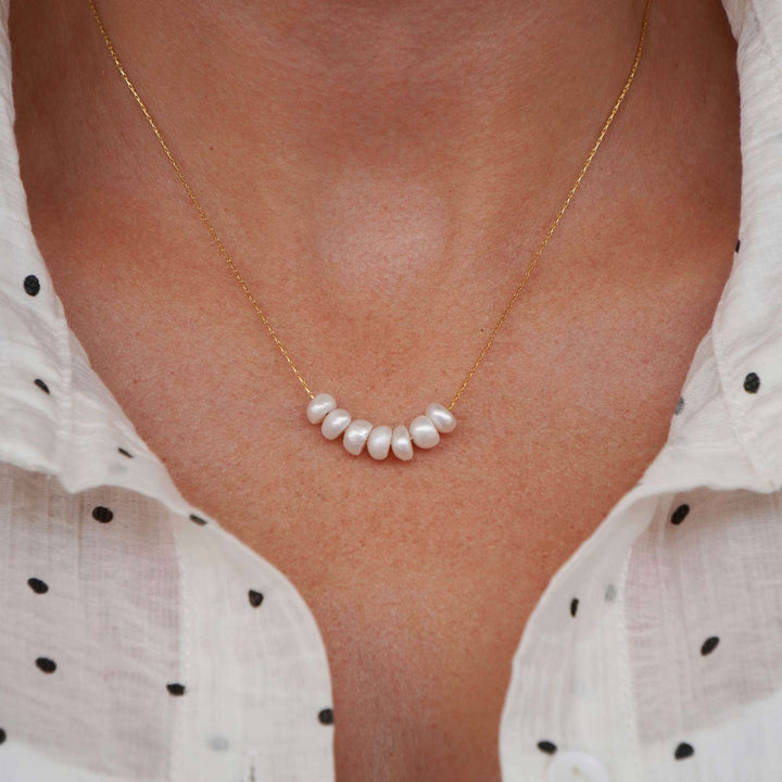 Elara Pearl Necklace
