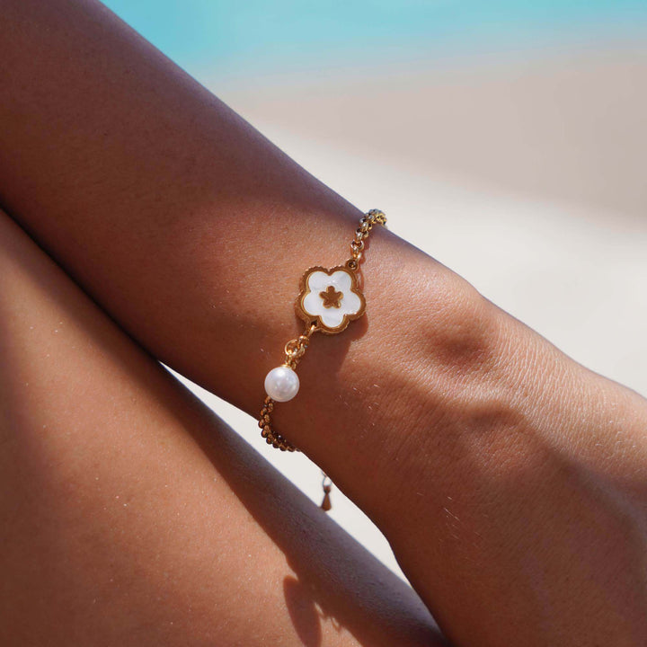 Flora Pearl Bracelet