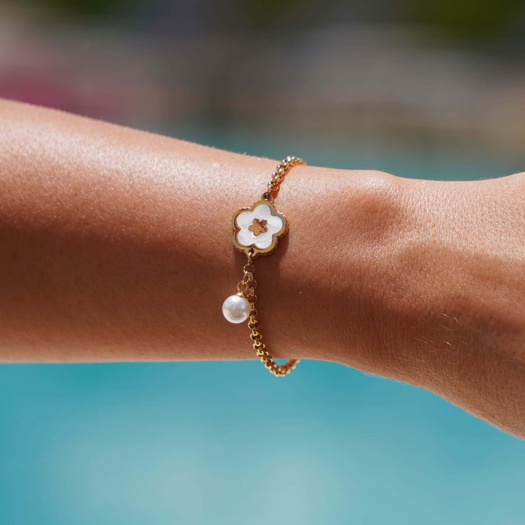 Flora Pearl Bracelet