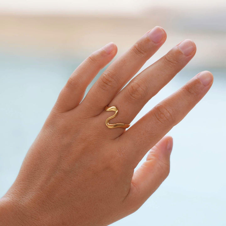 Naia Wave Ring