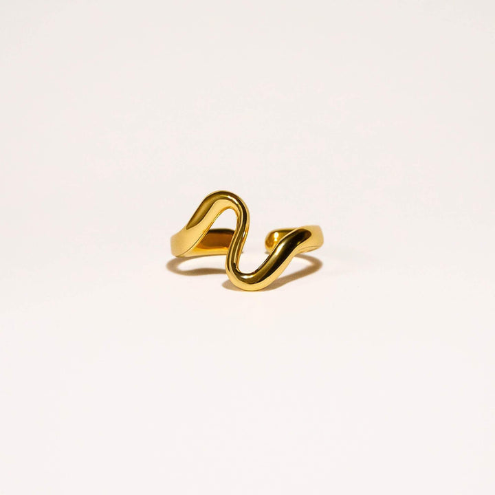 Naia Wave Ring