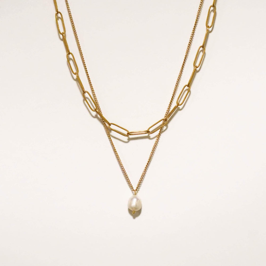 Valeria Pearl Necklace